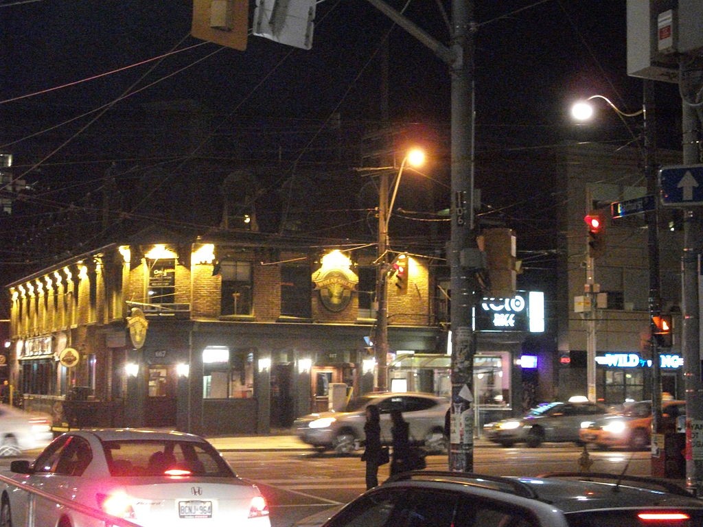 1024px-Toronto's_historic_wheatsheaf_Tavern_-a