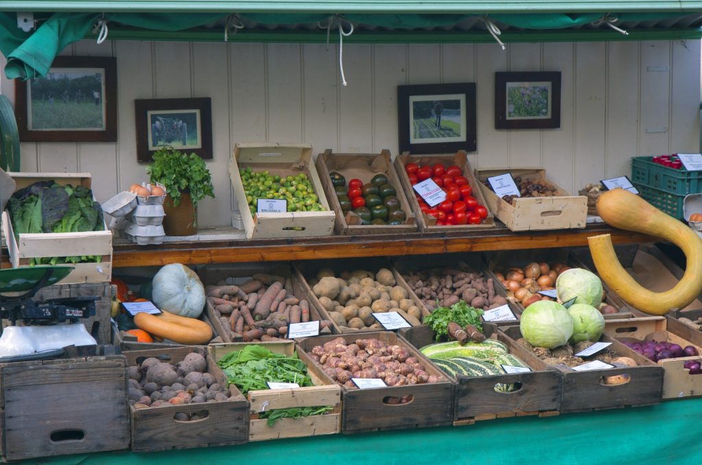 vegetables-on-market-stall